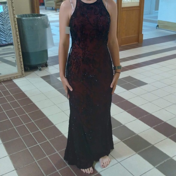 red and black prom dress - Picture 2 of 3